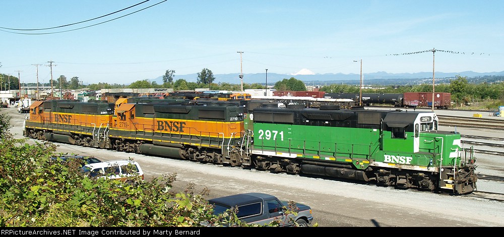 BNSF 2971, 2719, and 2381